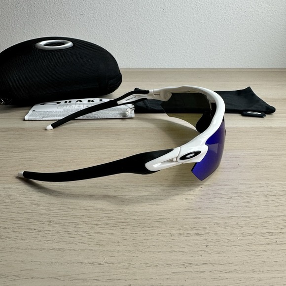 Oakley Radar Ev Path Men's Sunglasses White Frame Blue Lenses - Prizm Lens - Picture 2 of 4